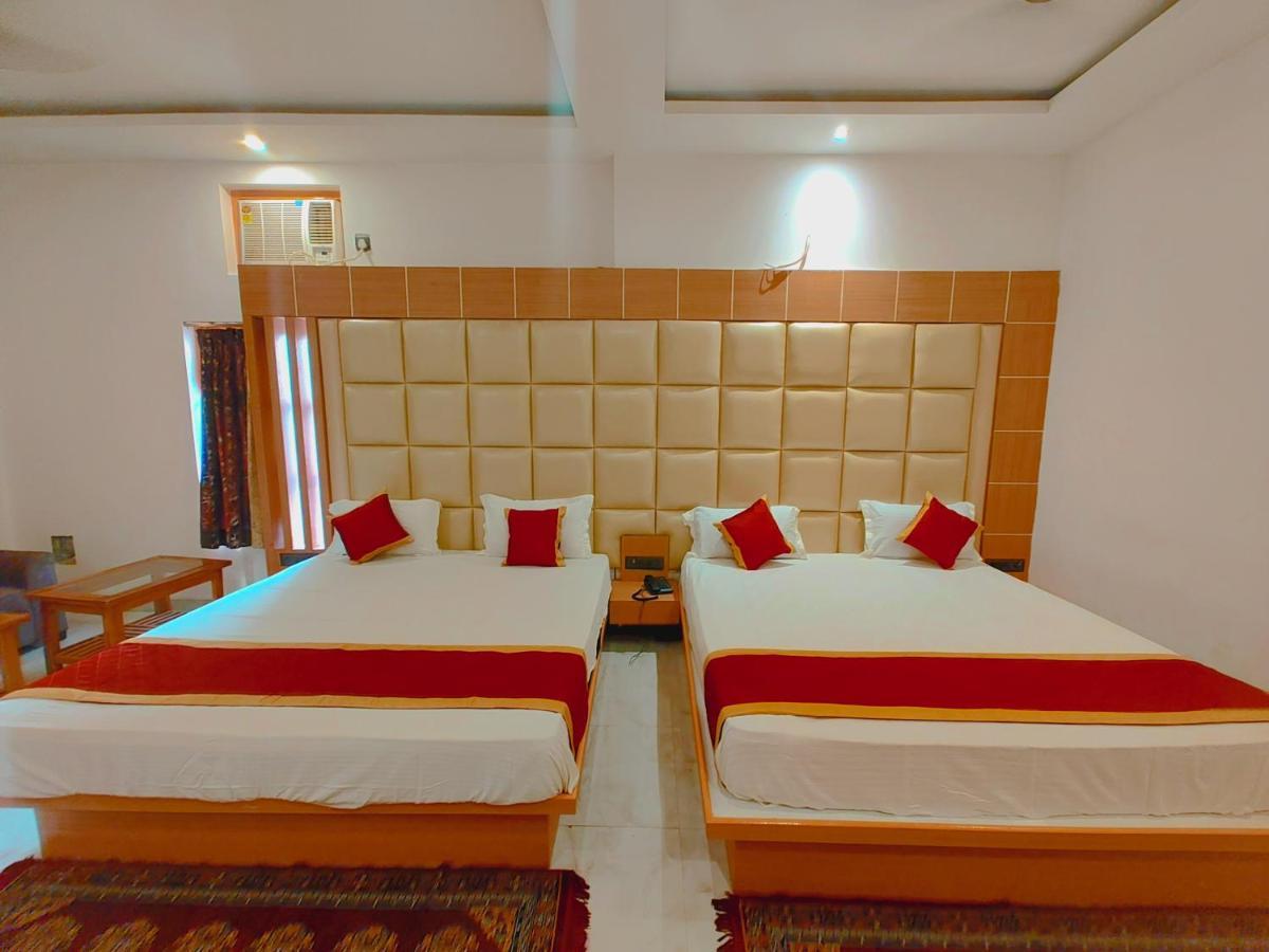 Avadh Sunshine Palace Hotel And Resort Ayodhya Zewnętrze zdjęcie