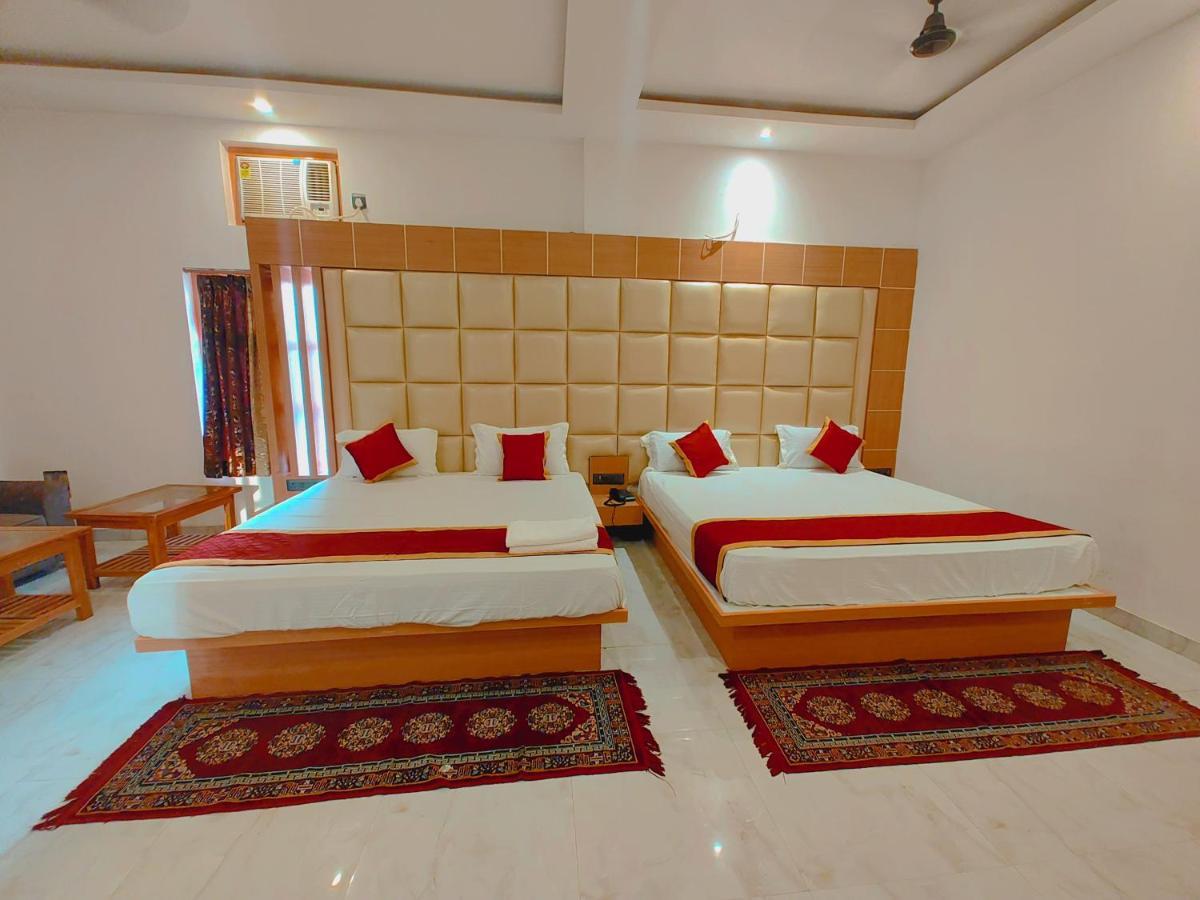 Avadh Sunshine Palace Hotel And Resort Ayodhya Zewnętrze zdjęcie