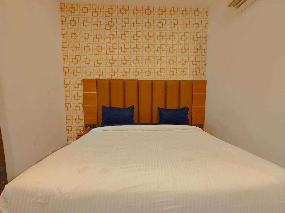 Avadh Sunshine Palace Hotel And Resort Ayodhya Zewnętrze zdjęcie