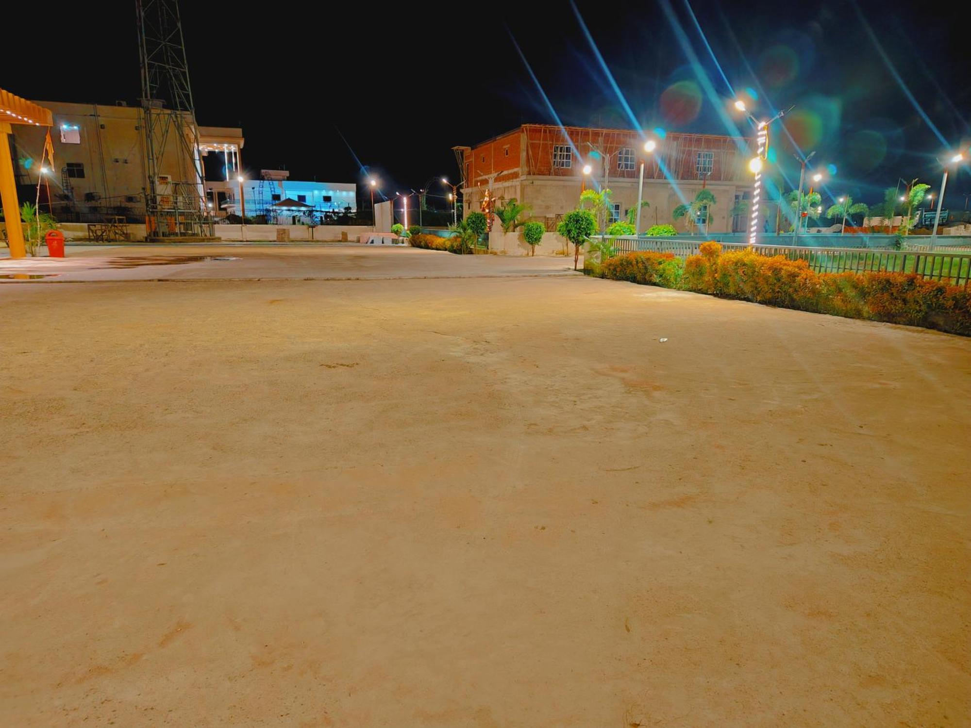 Avadh Sunshine Palace Hotel And Resort Ayodhya Zewnętrze zdjęcie