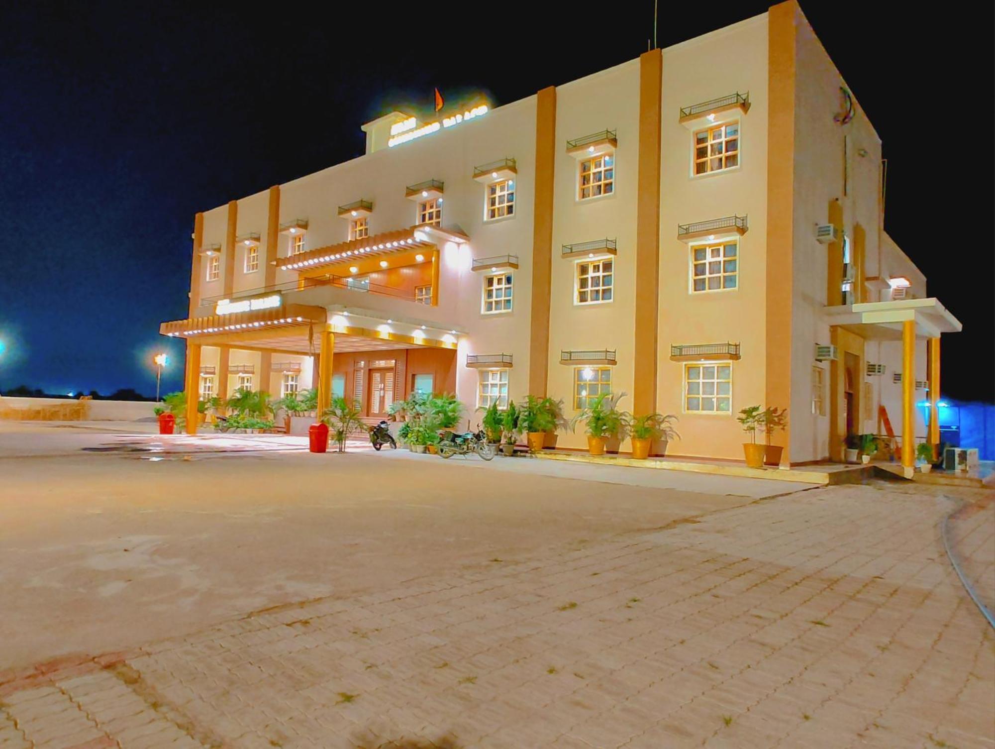 Avadh Sunshine Palace Hotel And Resort Ayodhya Zewnętrze zdjęcie