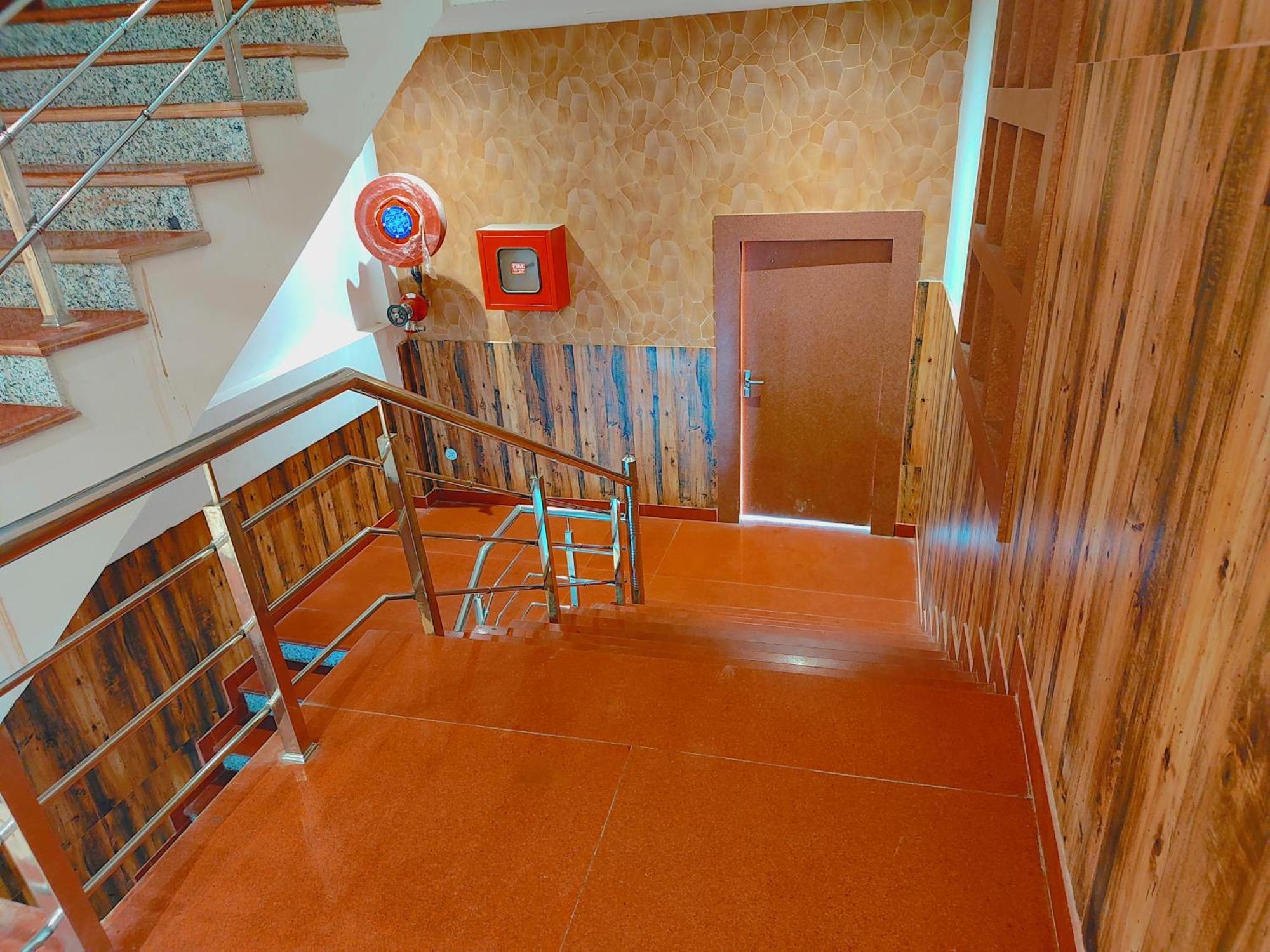 Avadh Sunshine Palace Hotel And Resort Ayodhya Zewnętrze zdjęcie