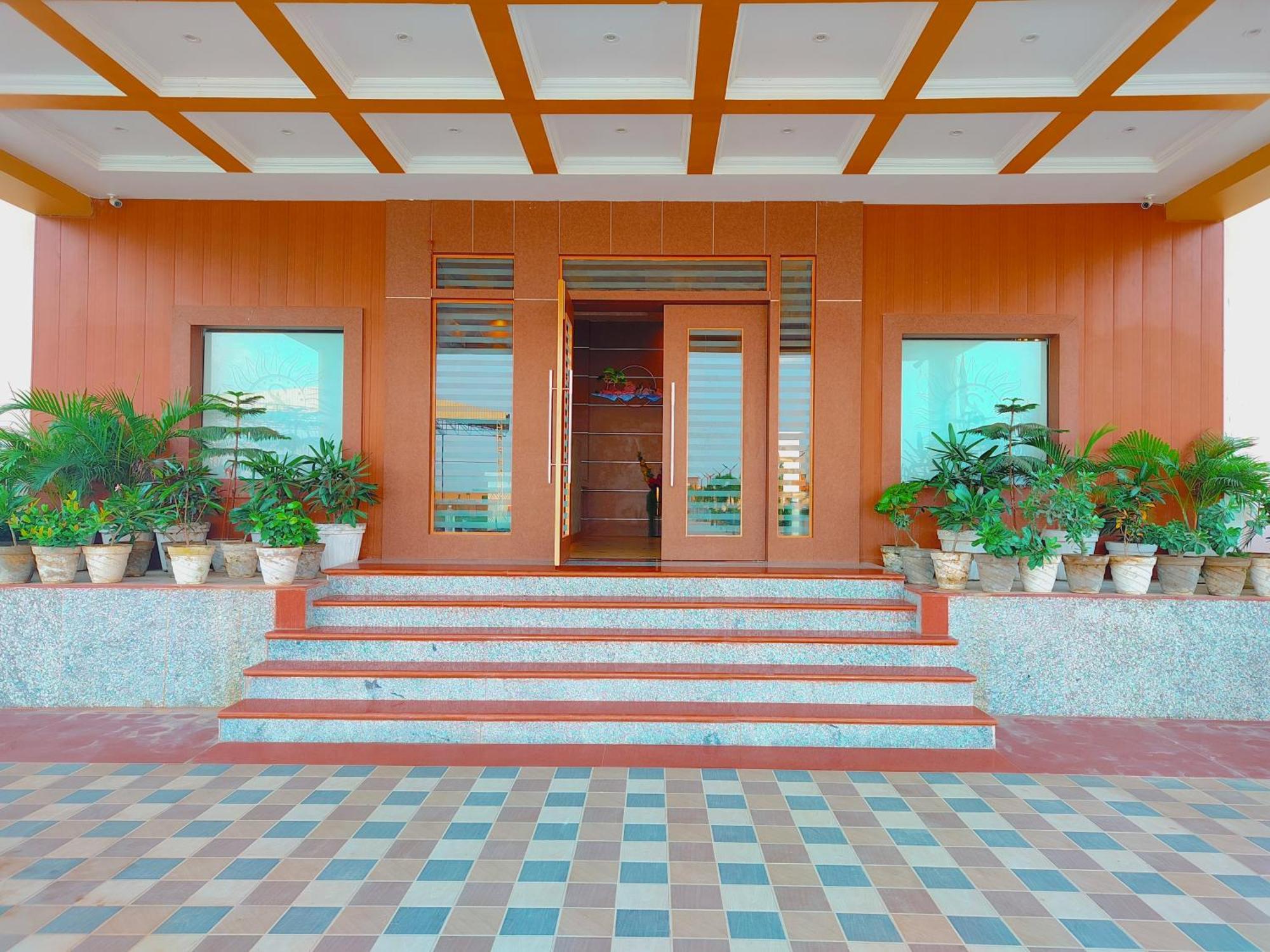 Avadh Sunshine Palace Hotel And Resort Ayodhya Zewnętrze zdjęcie