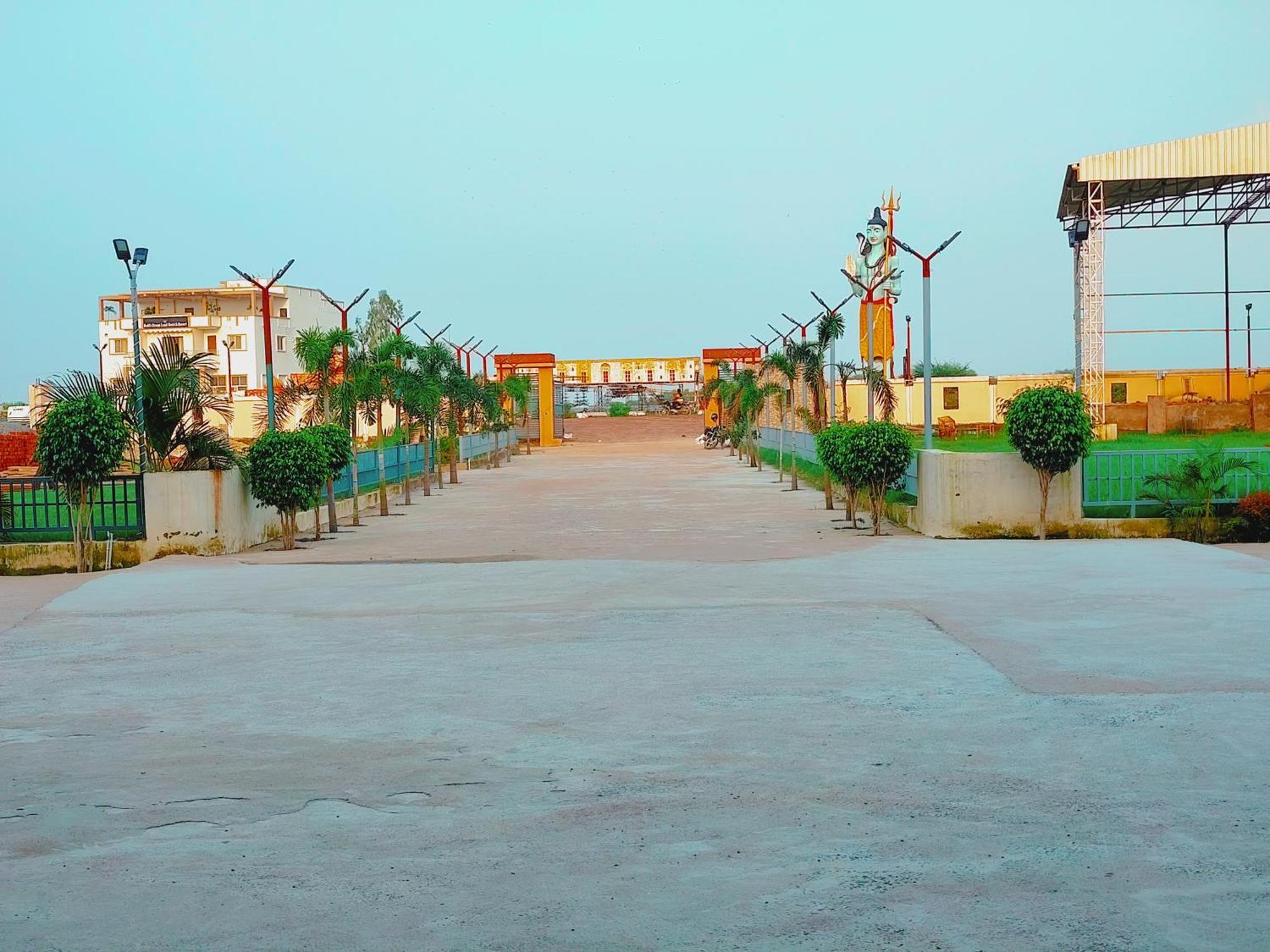 Avadh Sunshine Palace Hotel And Resort Ayodhya Zewnętrze zdjęcie