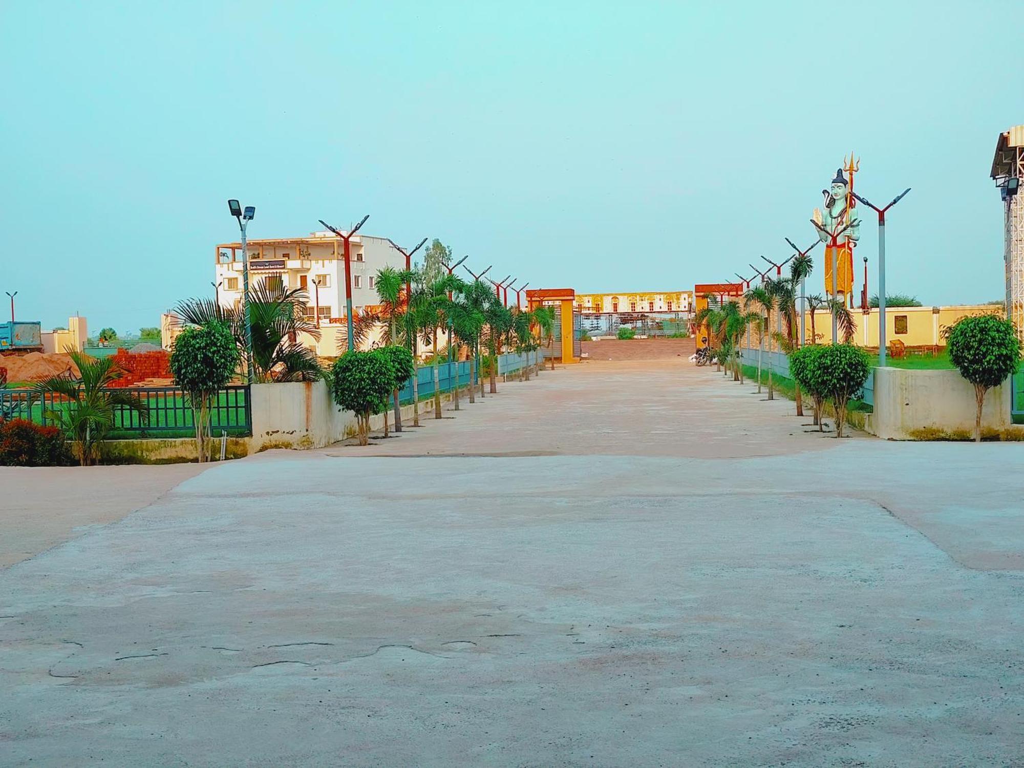 Avadh Sunshine Palace Hotel And Resort Ayodhya Zewnętrze zdjęcie