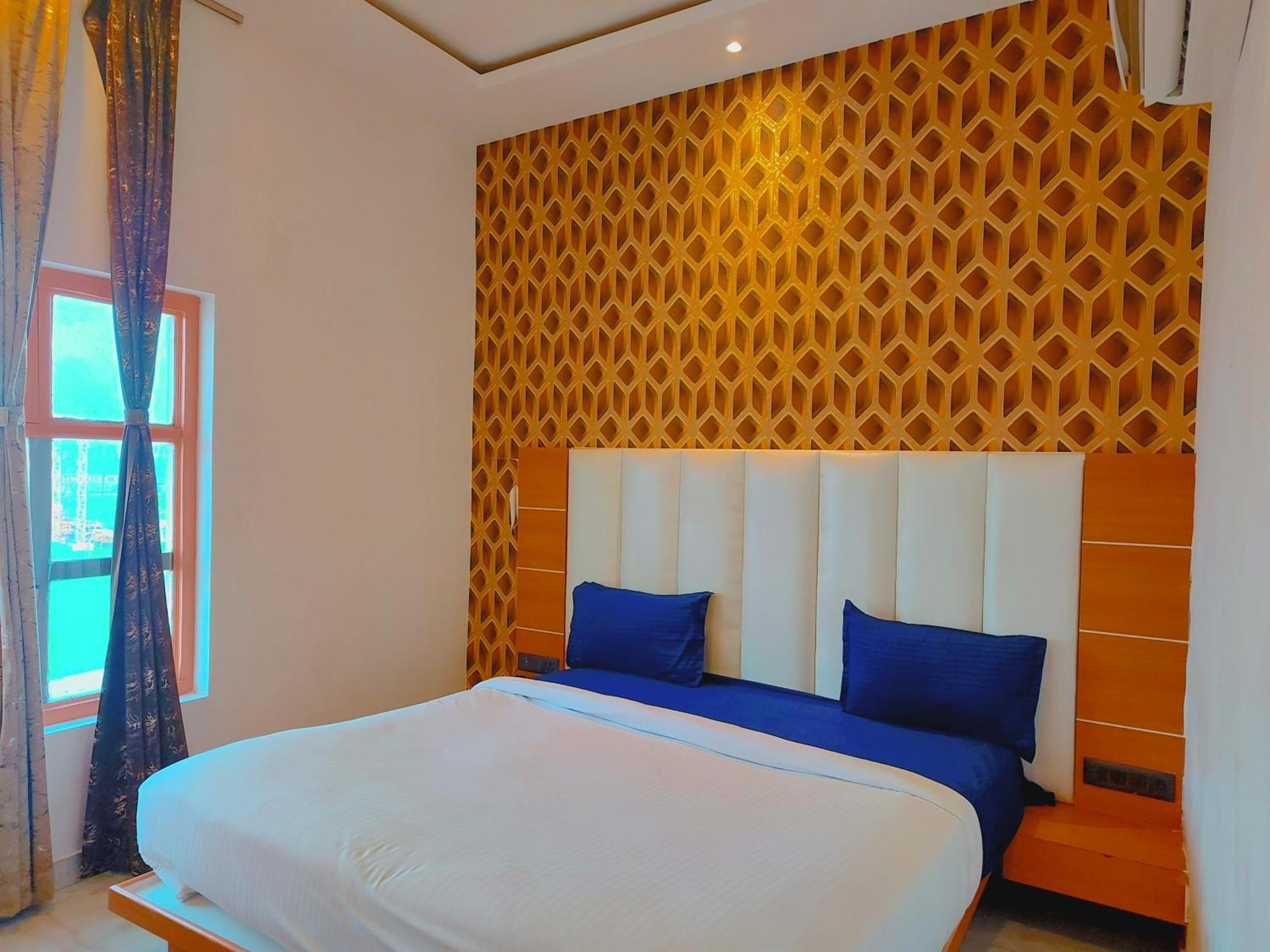 Avadh Sunshine Palace Hotel And Resort Ayodhya Zewnętrze zdjęcie