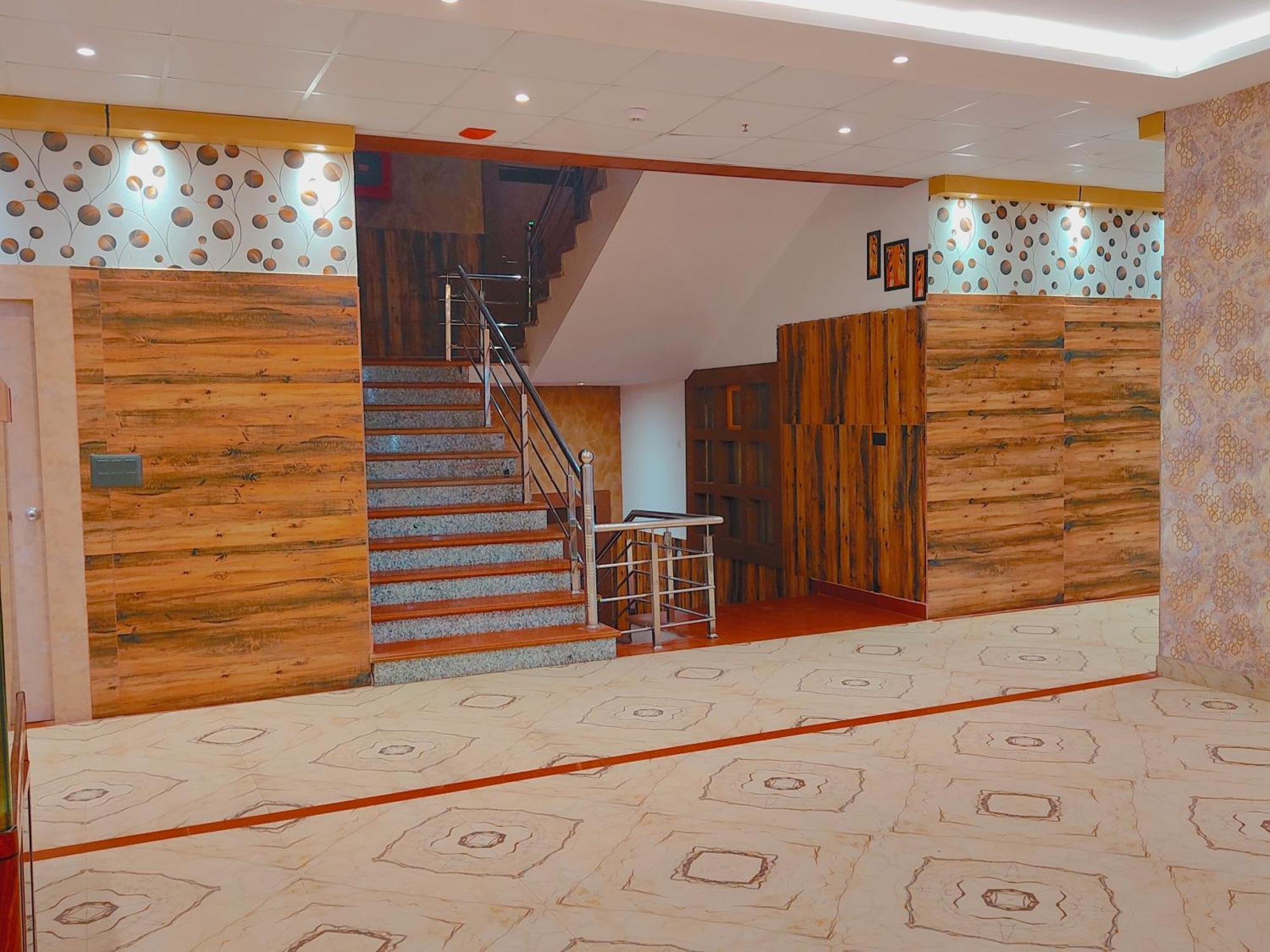 Avadh Sunshine Palace Hotel And Resort Ayodhya Zewnętrze zdjęcie